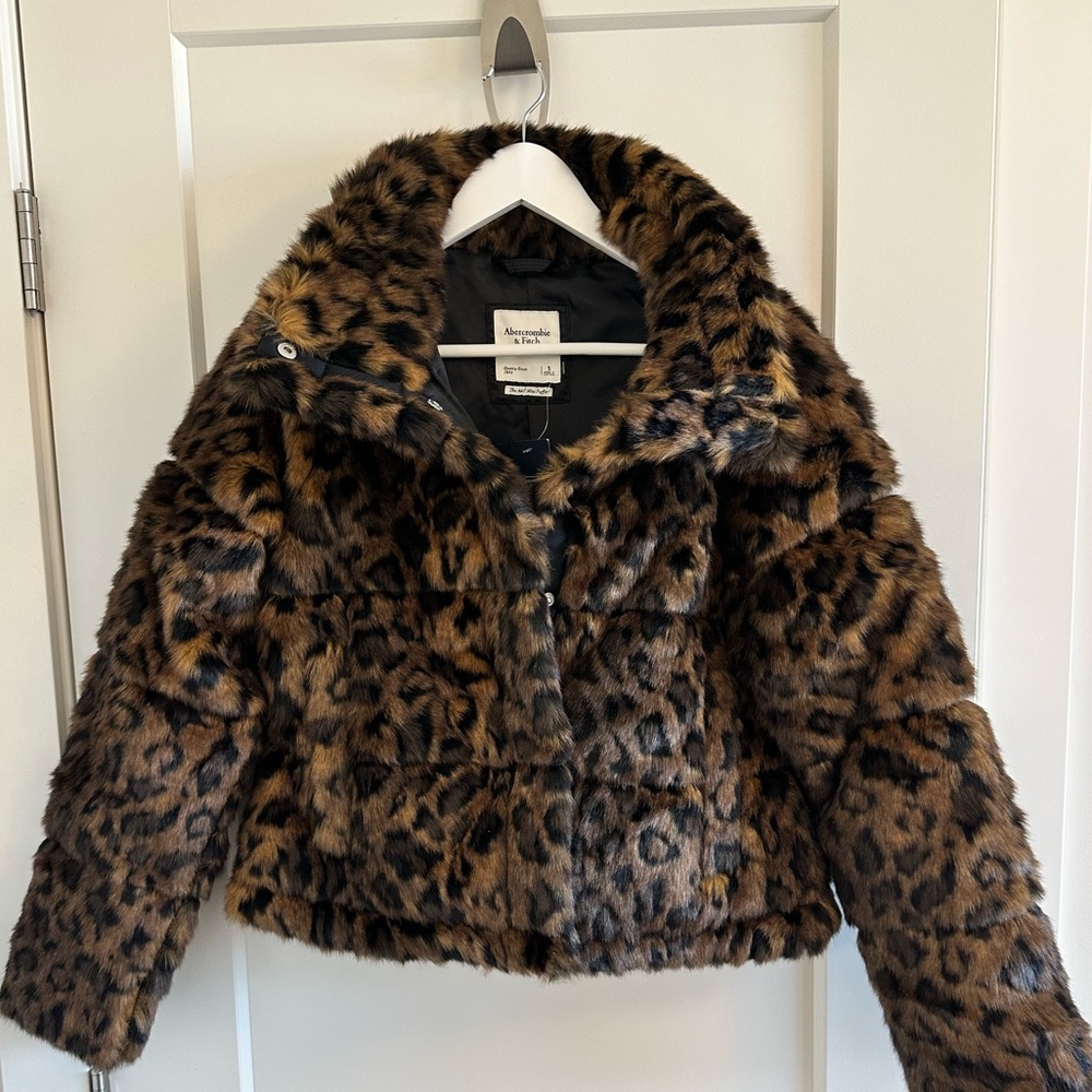 Abercrombie & Fitch Mini Puffer Leopard Print